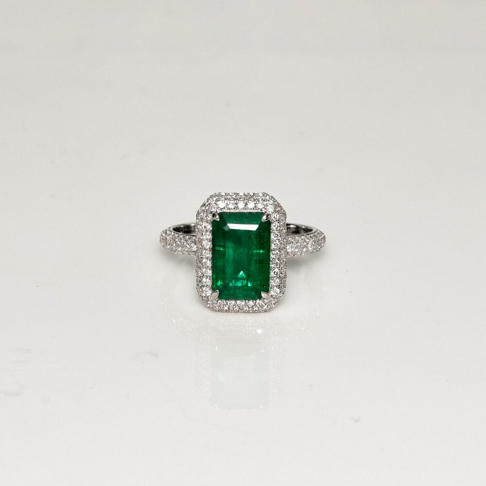 Emerald Ring - Picture 2 of 8